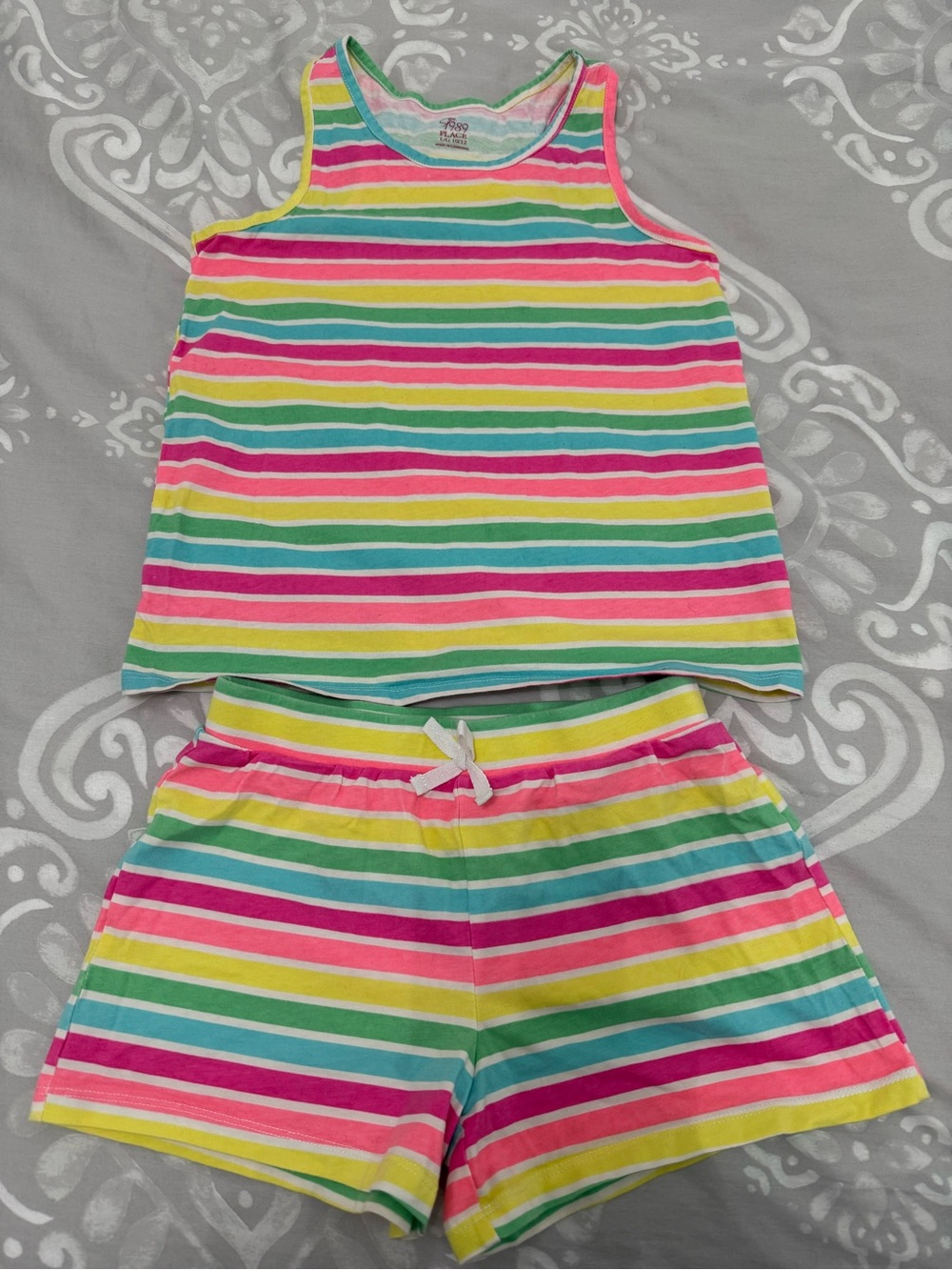 Colourful Children’s Place 2 Piece Tank And Shorts Kids Size 10-12
